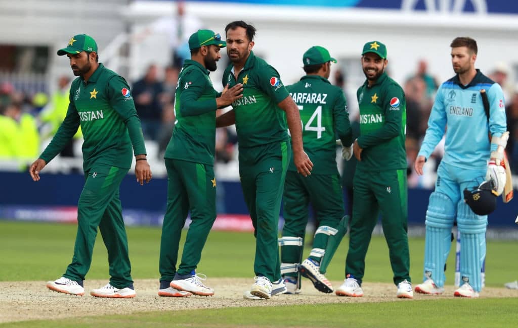 NOTTINGHAM, ENGLAND - JUNE 03: Pakistan celebrate after their victory during the Group Stage match of the ICC Cricket World Cup 2019 between England and Pakistan at Trent Bridge on June 03, 2019 in Nottingham, England. (Photo by David Rogers/Getty Images)