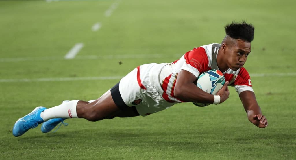 CHOFU, JAPAN - SEPTEMBER 20: Japan wing Kotaro Matsushima scores s the opening Japan try during the Rugby World Cup 2019 Group A game between Japan and Russia at the Tokyo Stadium on September 20, 2019 in Chofu, Tokyo, Japan. (Photo by Stu Forster/Getty Images)