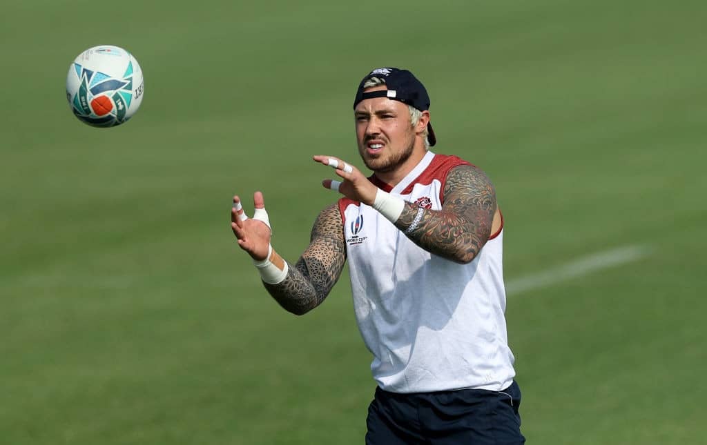 TOKYO, JAPAN - OCTOBER 02: Jack Nowell catches the ball during the England training session at Fuchu Asahi Football Park on October 02, 2019 in Tokyo, Japan. (Photo by David Rogers/Getty Images)