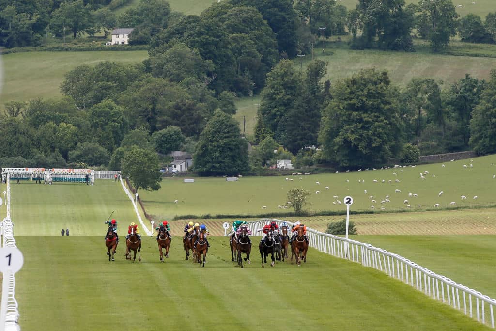 CHEPSTOW, WALES - JUNE 06: A general view as runners race down the straight course at Chepstow racecourse on June 6, 2017 in Chepstow, Wales. (Photo by Alan Crowhurst/Getty Images)